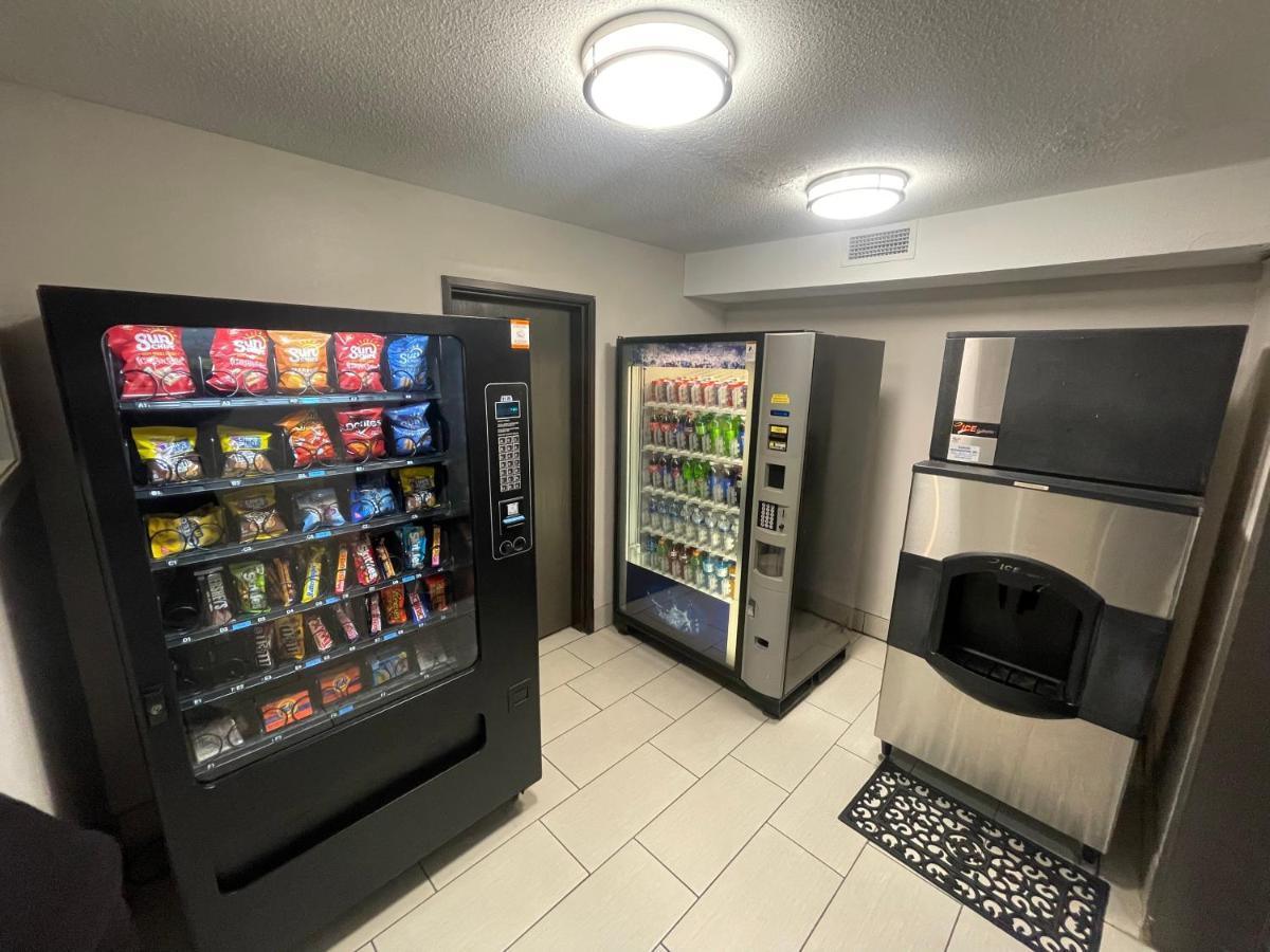 Countryside Inn & Suites Omaha East-Council Bluffs Ia Exteriör bild