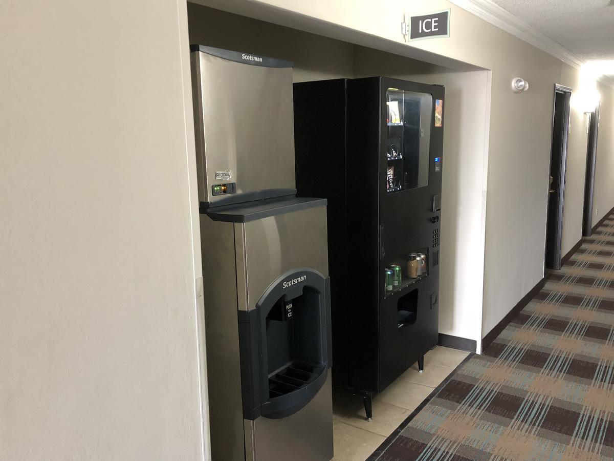 Countryside Inn & Suites Omaha East-Council Bluffs Ia Exteriör bild